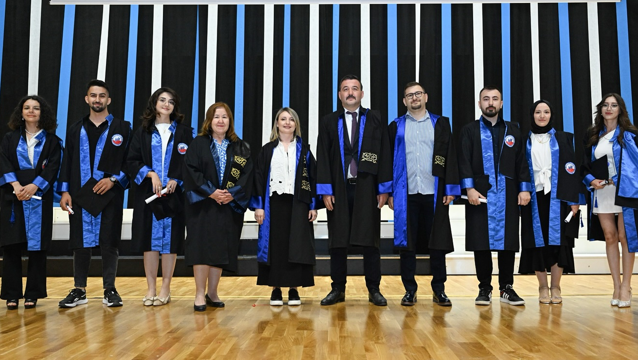 Tekstil Mühendisliği Bölümümüzde Mezuniyet